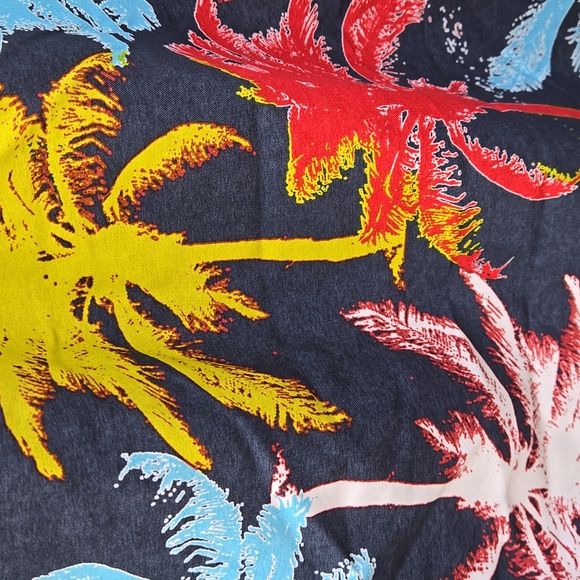 GAP Mens Red and Blue Swim Trunks. Size XL. - Picture 3 of 11